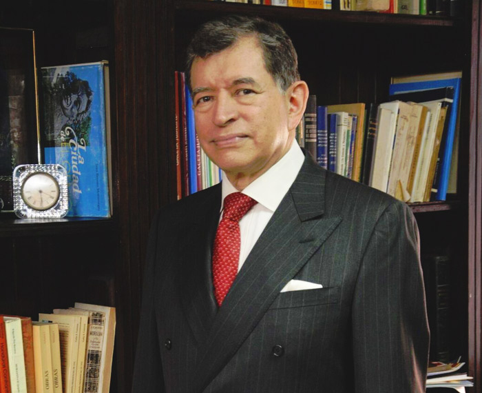 Carlos López Contreras. 